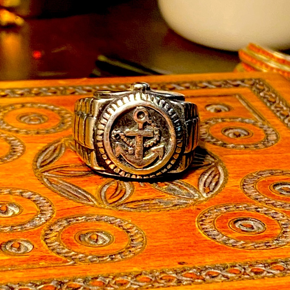 Men’s Vintage Silver Nautical ring with center anchor,antiqued detailing,13